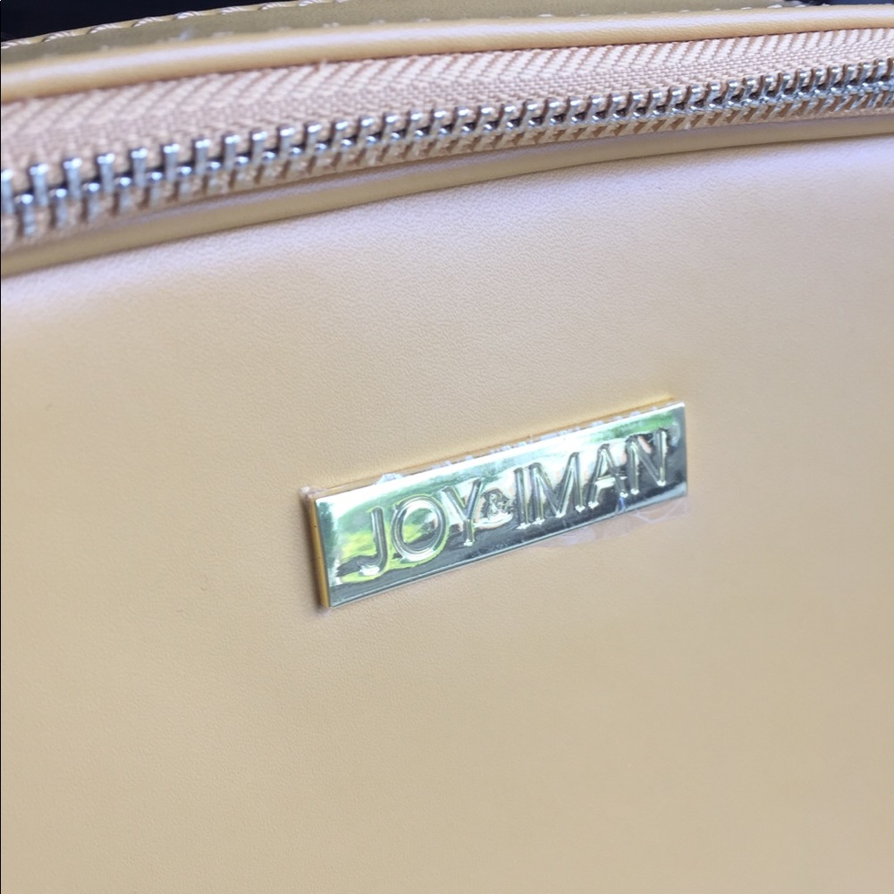⛔️SOLD⛔️NWOT Joy & Iman yellow cross body leather - Picture 3 of 8